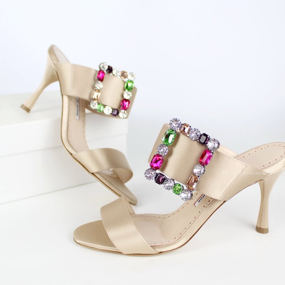 NEW Manolo Blahnik Verda 90 Crystal Buckle Satin Mule Sandals Nude EU 38.5